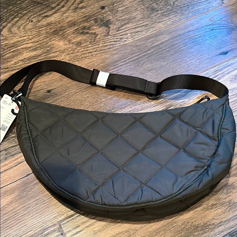 Uniqlo Black Quilted Crossbody Bag
